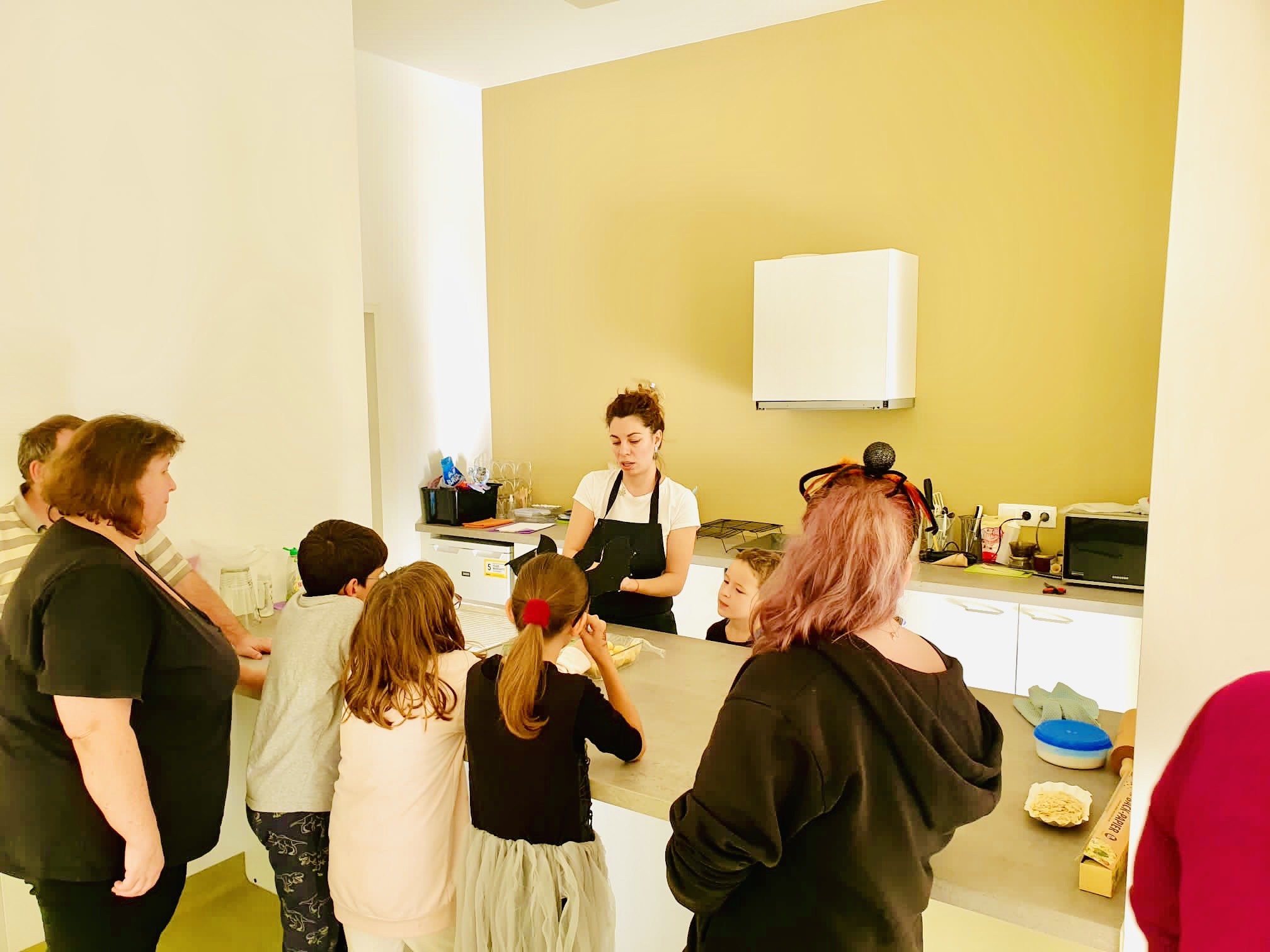 Halloween Baking Party - Image 11