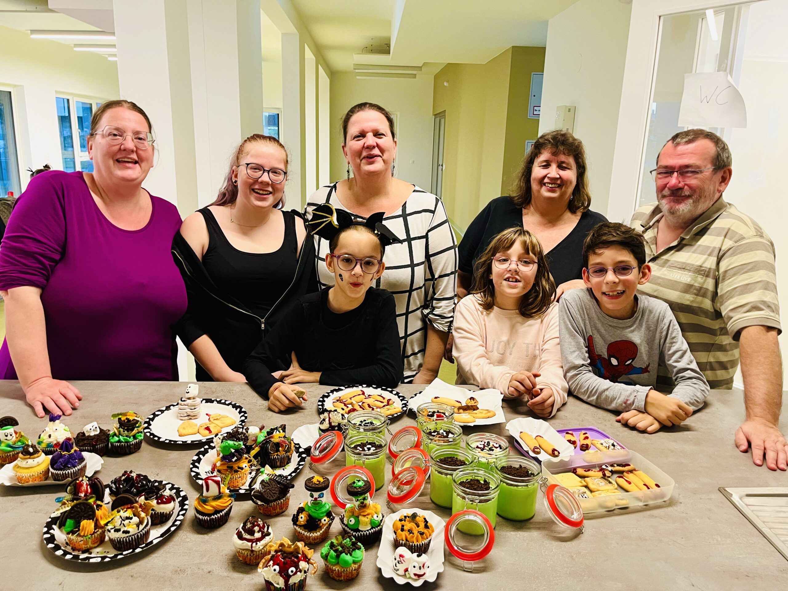 Halloween Baking Party - Image 9
